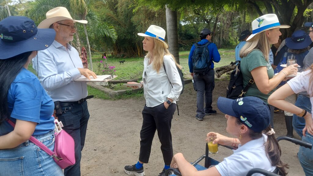 Procaña participó en el día de campo liderado por TNC, The Nature Conservancy, en la Reserva Natural El Hatico. - caña sostenible; caña ; cala orgánica ; agroecología; COP16; cultivadores de caña 